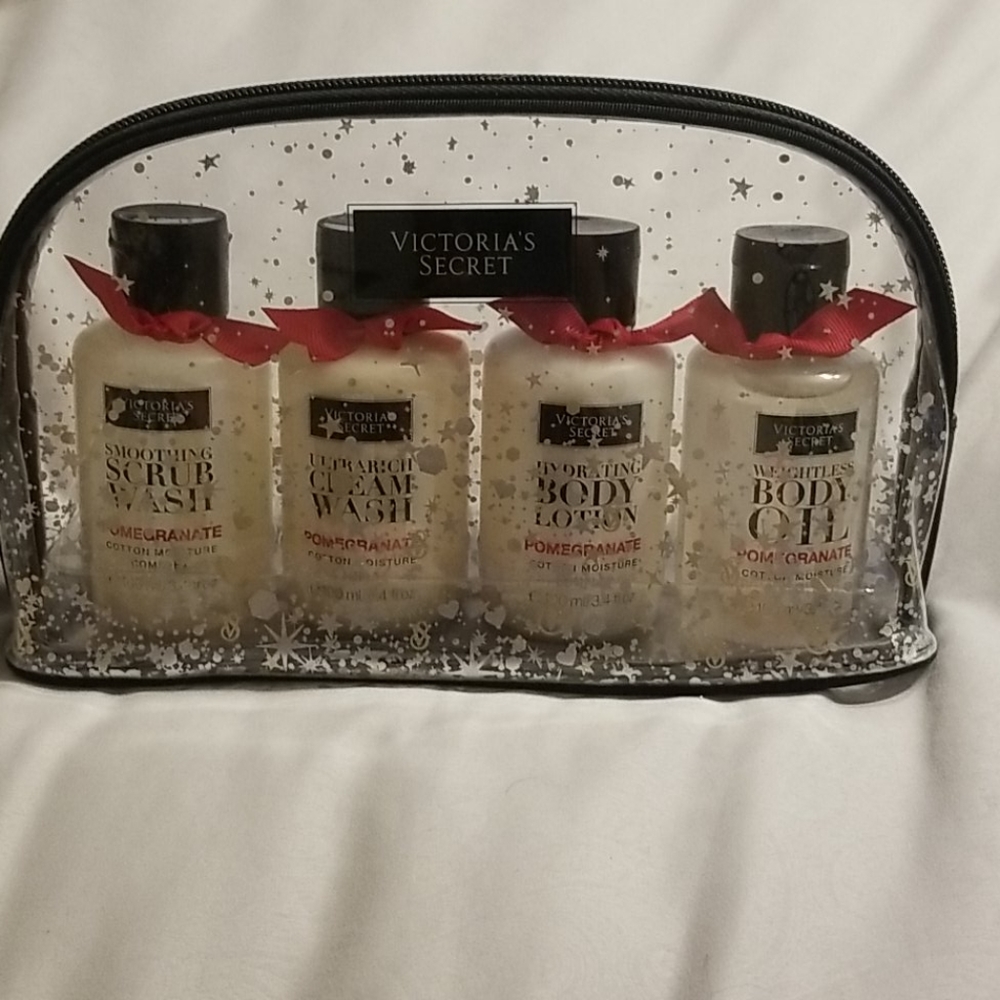 Victoria's secret pomegranate bath set